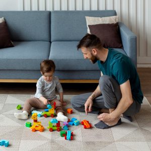 بازی در خانه با کودک