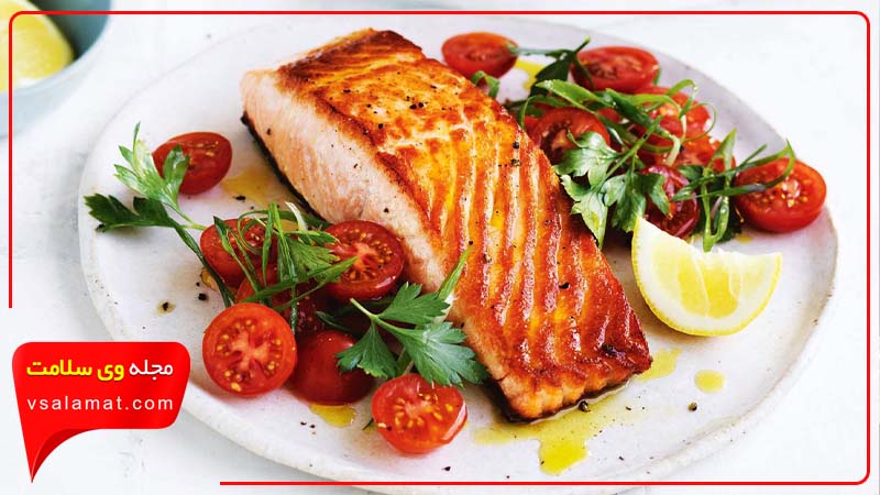 تقریبا هر ۸۵ گرم ماهی سالمون ۱۹ گرم پروتئین دارد.